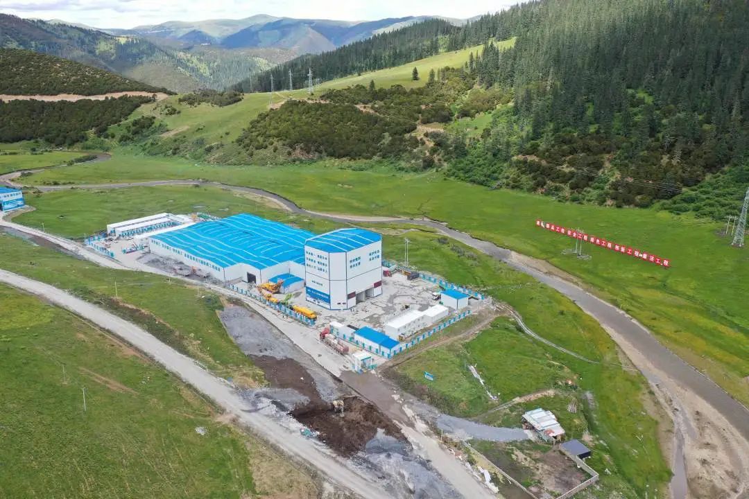 “站”立高原！cq9电子搅拌站助力川藏线建设！